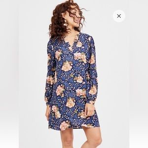 ⭐️ Octavia Navy Print floral dress